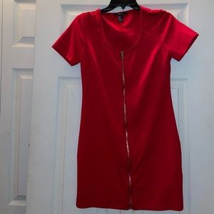 Red zip up body con😍